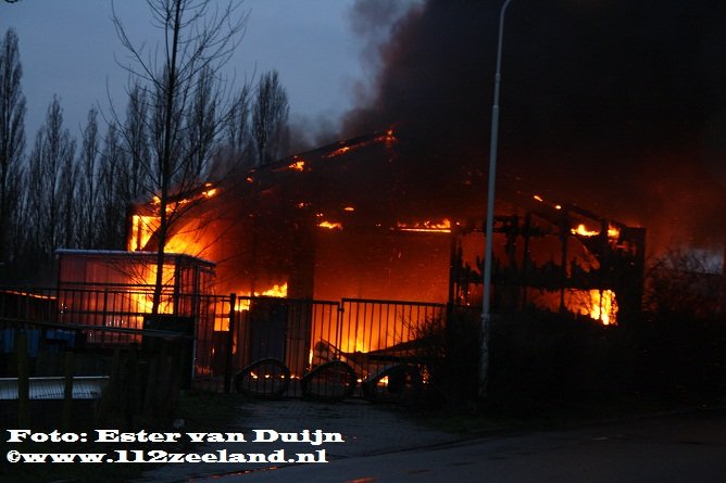 grote brand houtkade ester 010 klein met naam.jpg